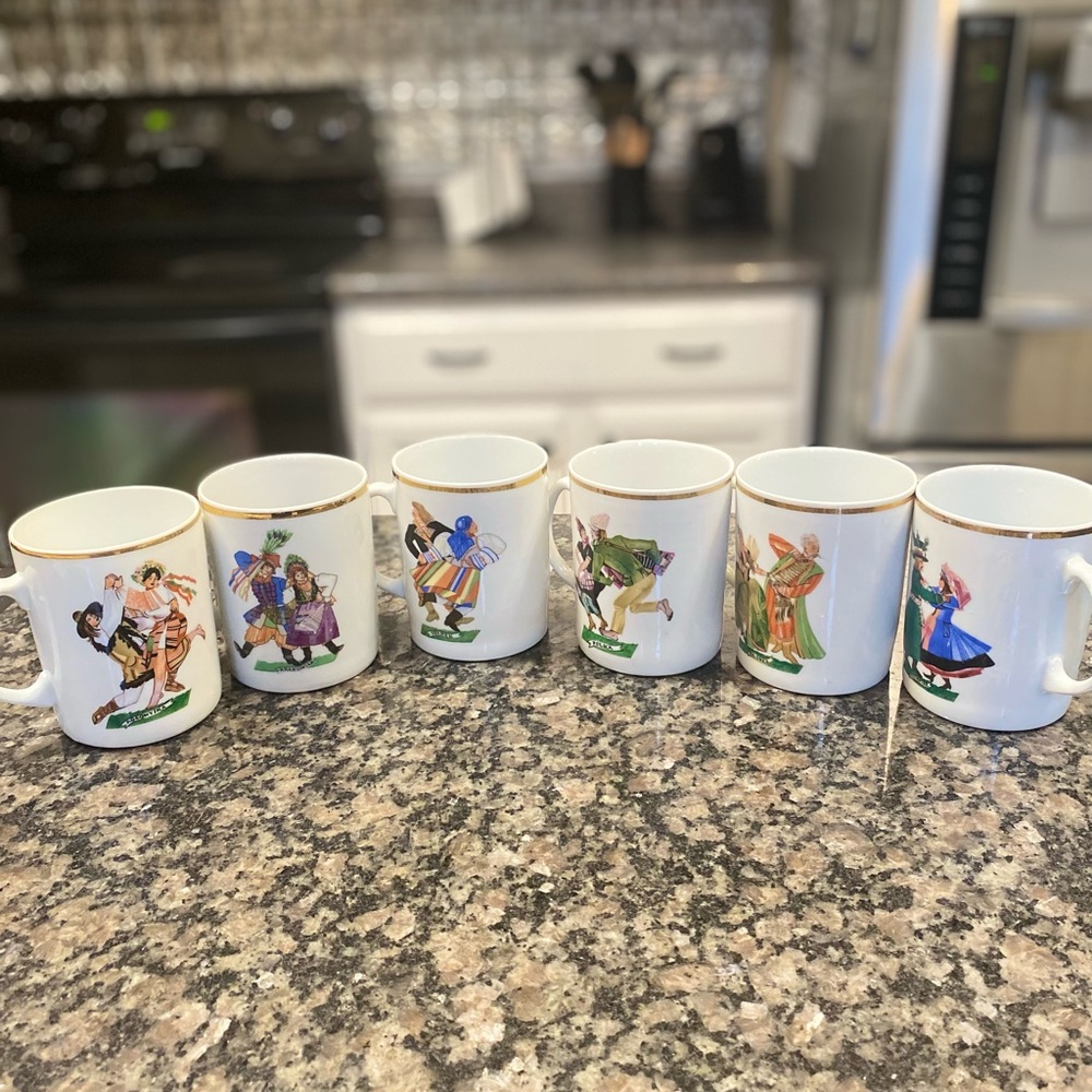 Favolina Set of 6 Gold-Trimmed White Mugs with Colorful Designs